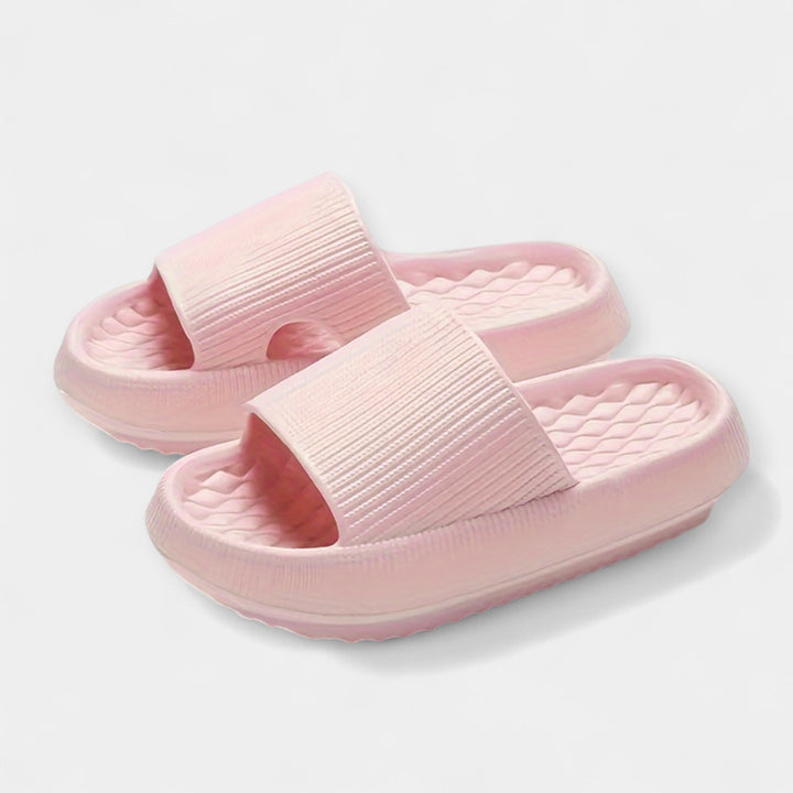 Ljetne slip-on sandale s debelim đonom