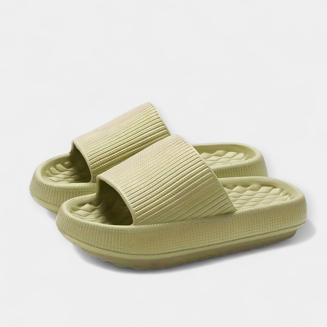 Ljetne slip-on sandale s debelim đonom