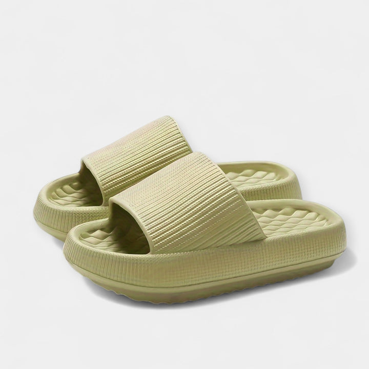 Ljetne slip-on sandale s debelim đonom