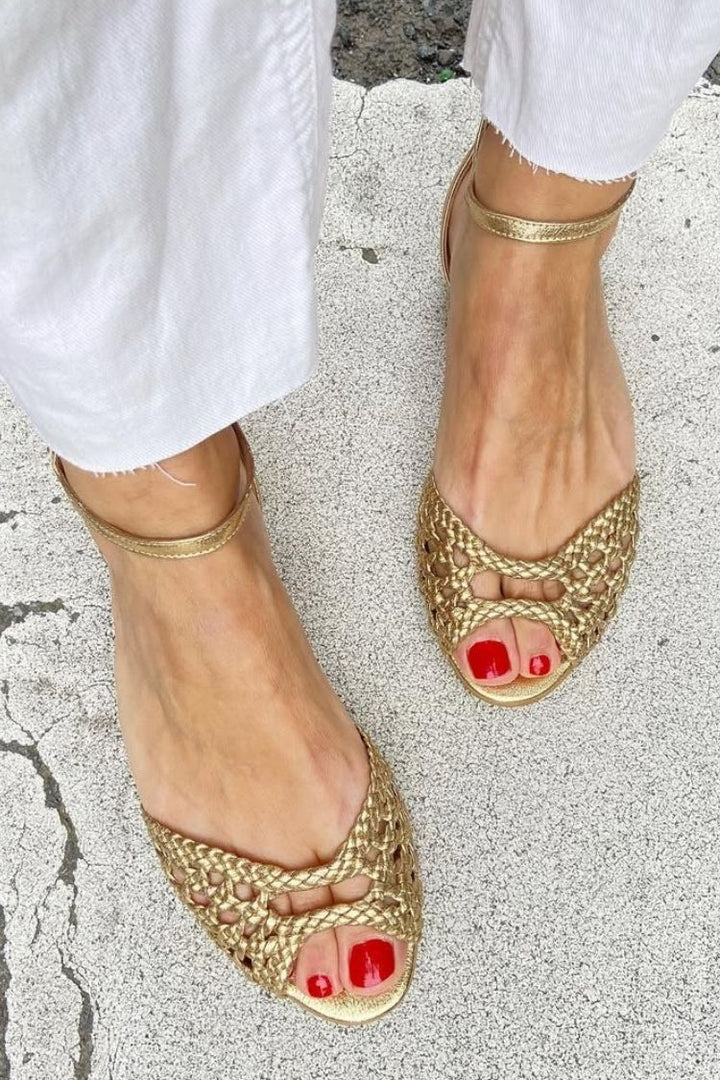 Isadora | Zlatne pletene sandale