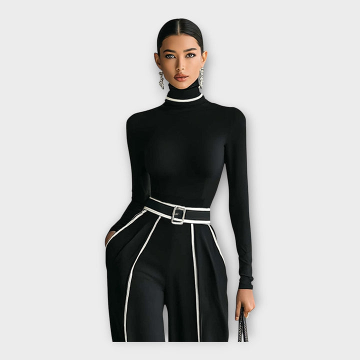 Elegantan kombinezon minimalističke estetike