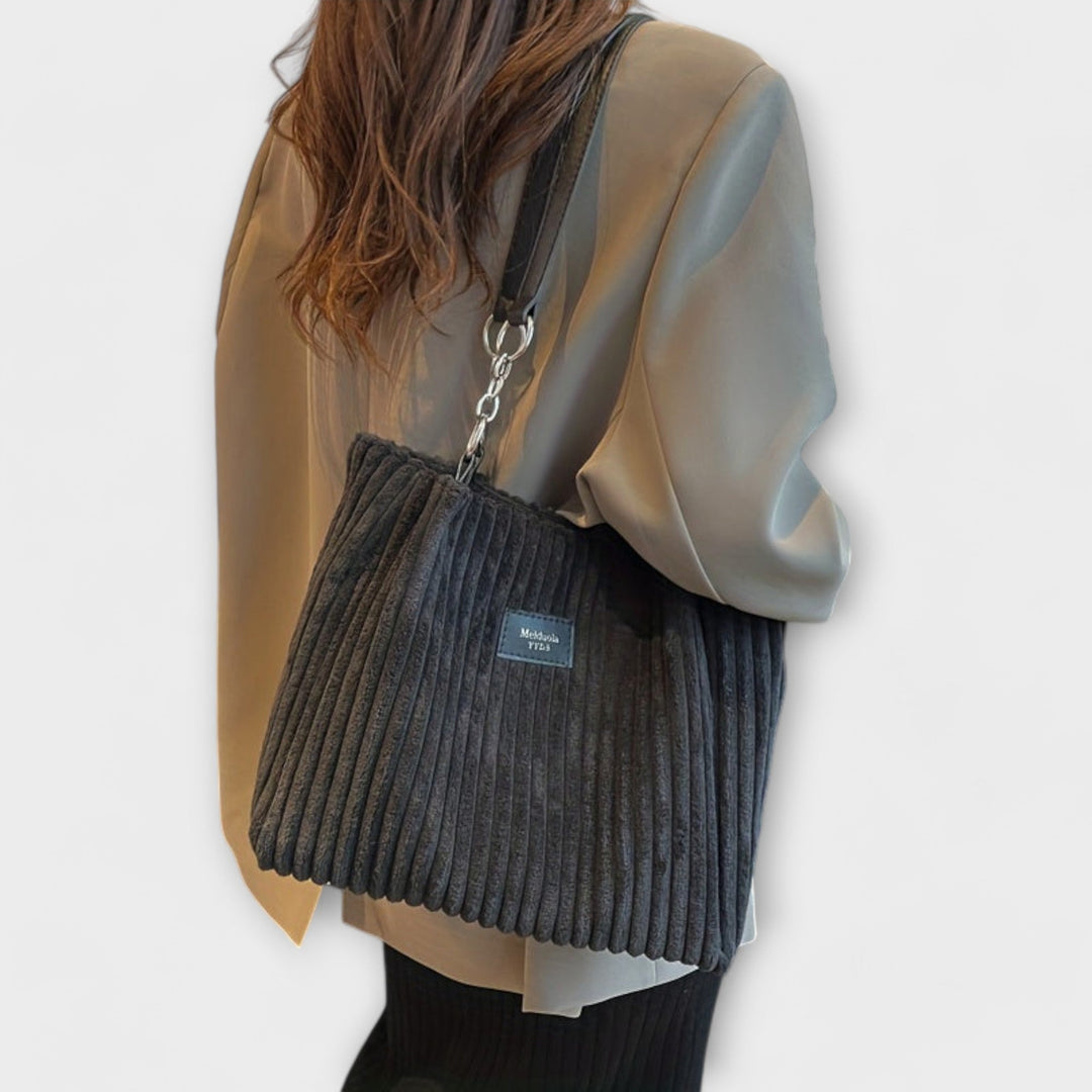 Elegantna torba na rame
