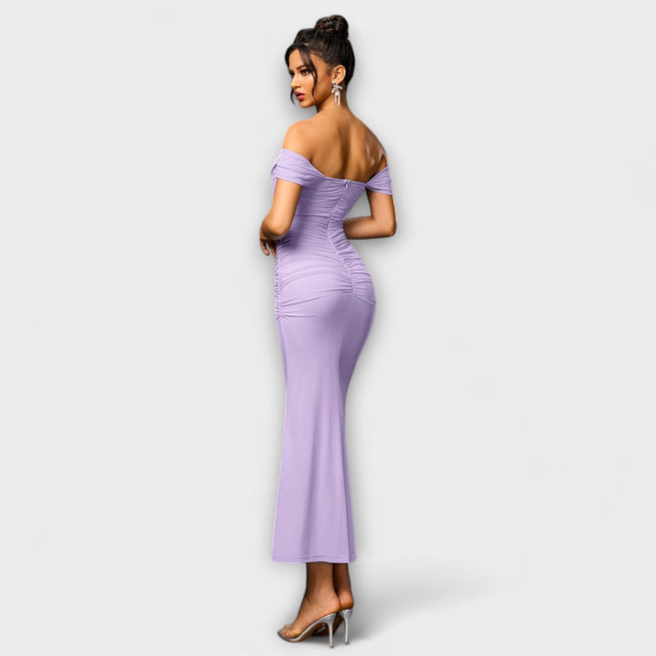Bodycon haljina s otkrivenim ramenima i volanima