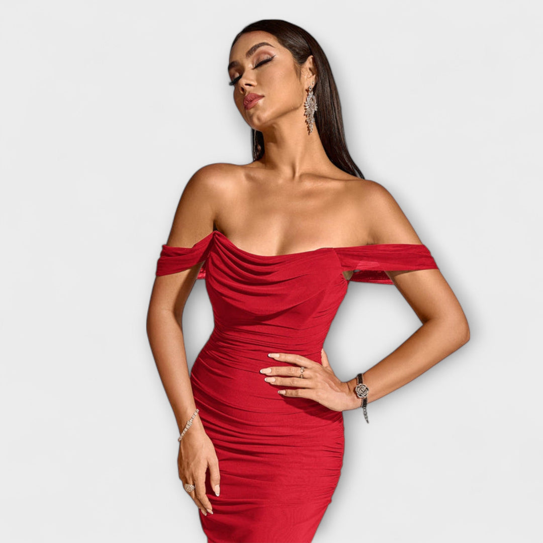 Bodycon haljina s otkrivenim ramenima i volanima