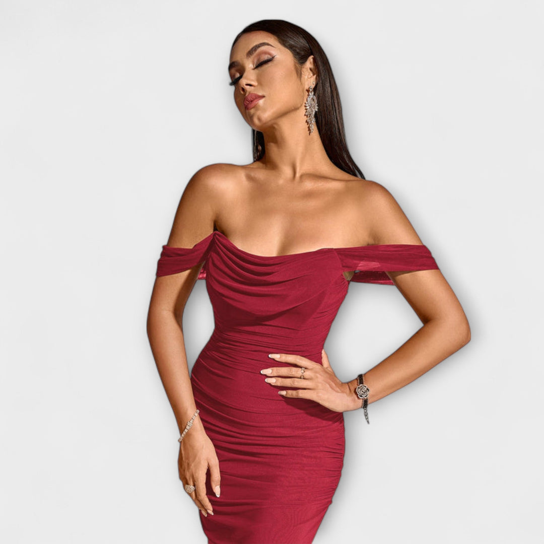 Bodycon haljina s otkrivenim ramenima i volanima