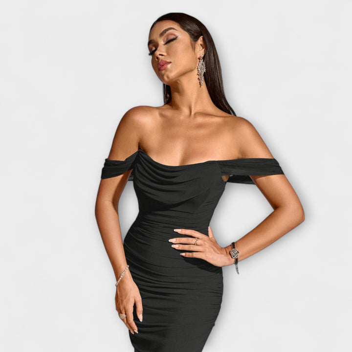 Bodycon haljina s otkrivenim ramenima i volanima