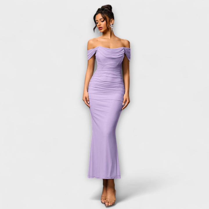 Bodycon haljina s otkrivenim ramenima i volanima