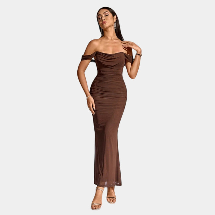 Bodycon haljina s otkrivenim ramenima i volanima