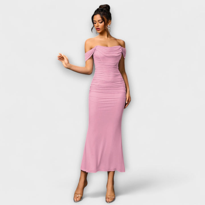Bodycon haljina s otkrivenim ramenima i volanima