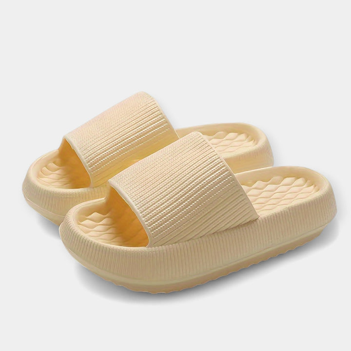 Ljetne slip-on sandale s debelim đonom